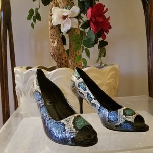 MIDNIGHT VELVET HEELS